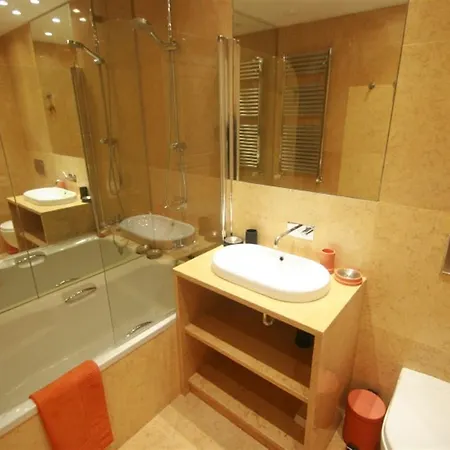 Wonderful 3 Bedroom Apartment In Lisbon Lejlighed *